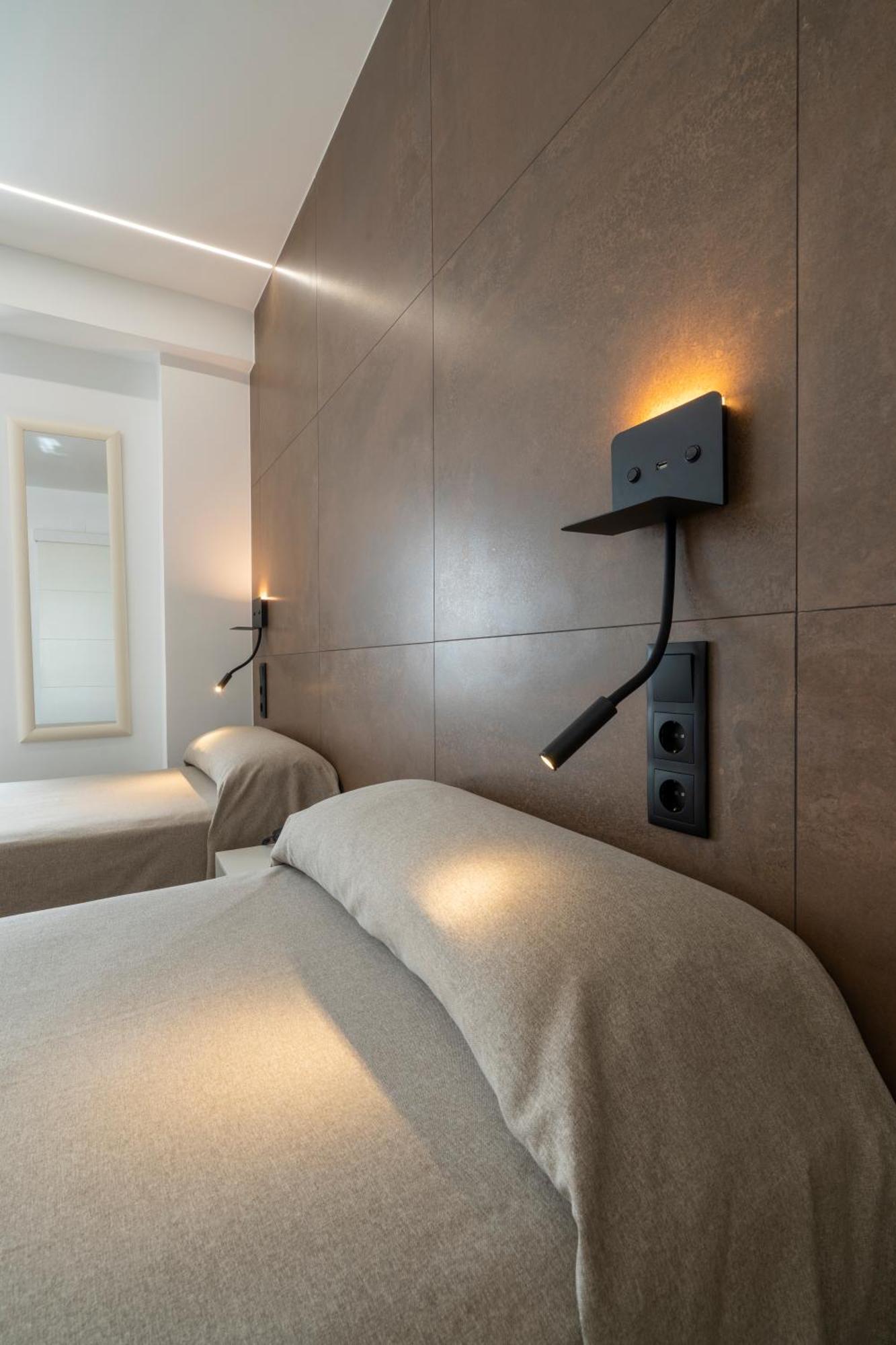 Hostal Pensimar El Altet Εξωτερικό φωτογραφία