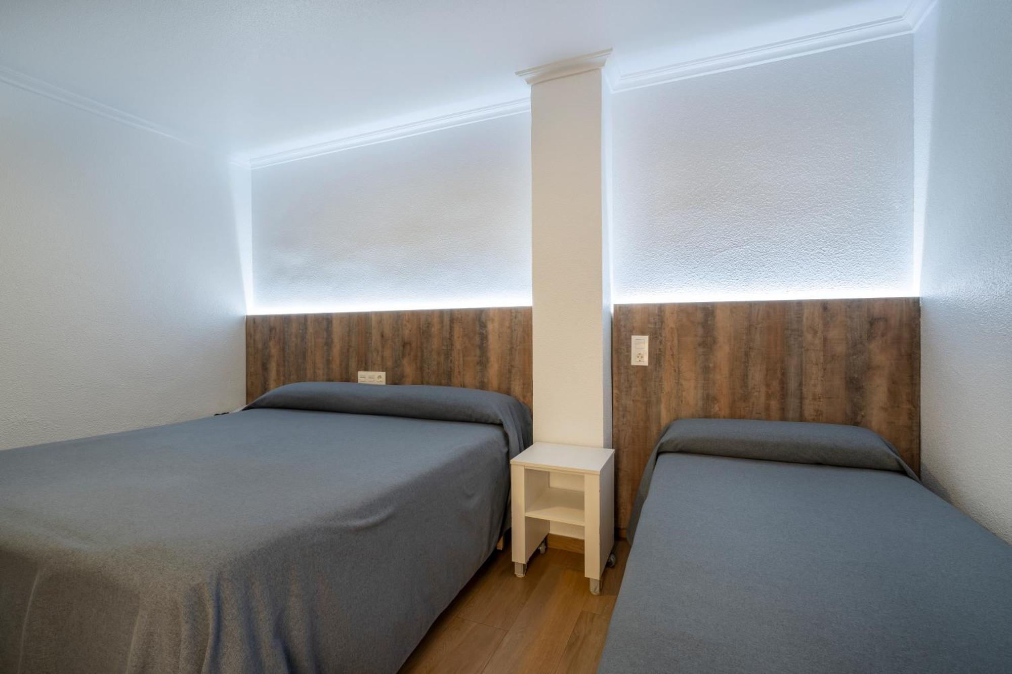 Hostal Pensimar El Altet Εξωτερικό φωτογραφία