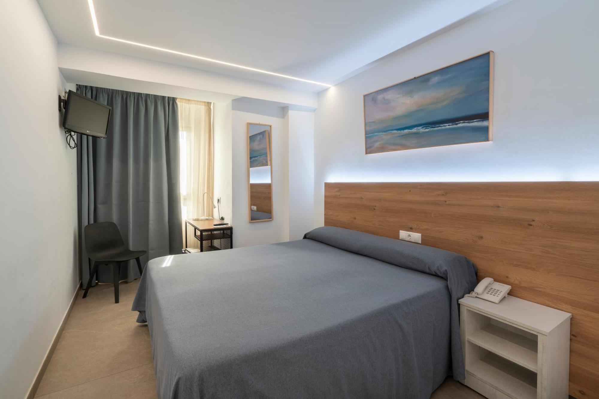 Hostal Pensimar El Altet Εξωτερικό φωτογραφία