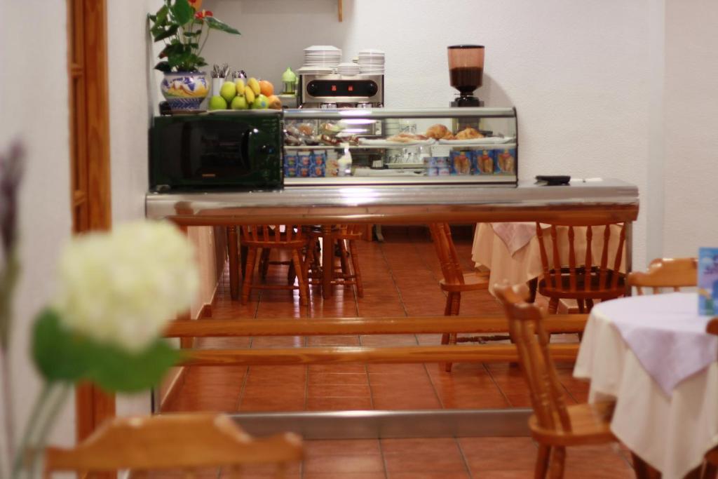 Hostal Pensimar El Altet Εξωτερικό φωτογραφία
