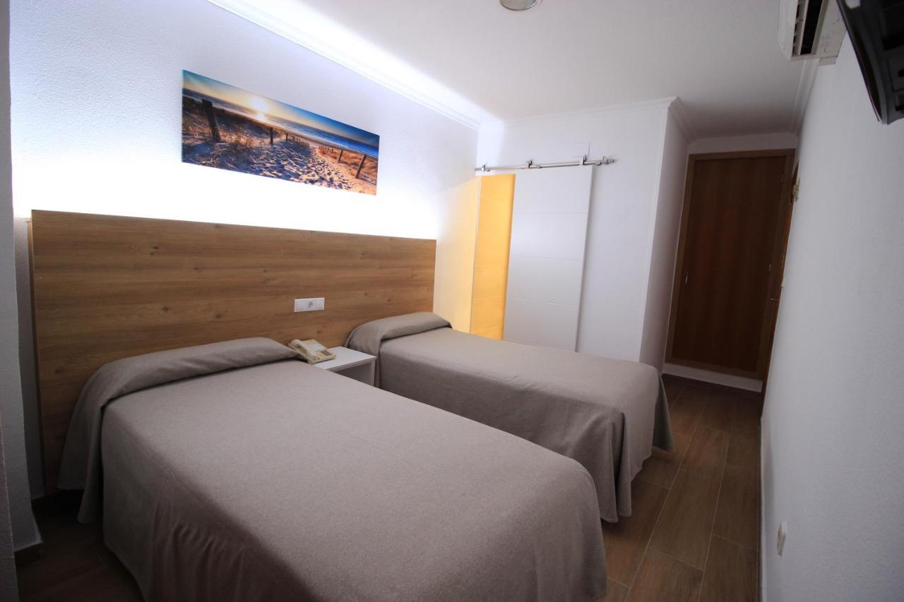 Hostal Pensimar El Altet Εξωτερικό φωτογραφία