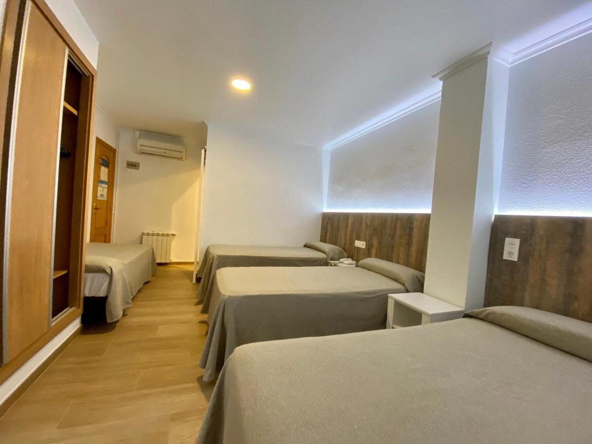 Hostal Pensimar El Altet Εξωτερικό φωτογραφία